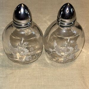Vintage Avon  Salt &‎ Pepper Shakers - Hummingbird Etching 24% Full Lead Crystal
